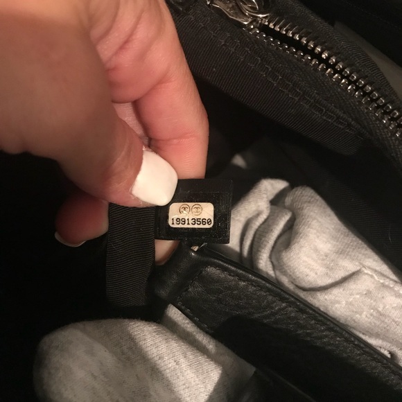 (SOLD) Chanel Executive Cerf Tote - Picture 7 of 7